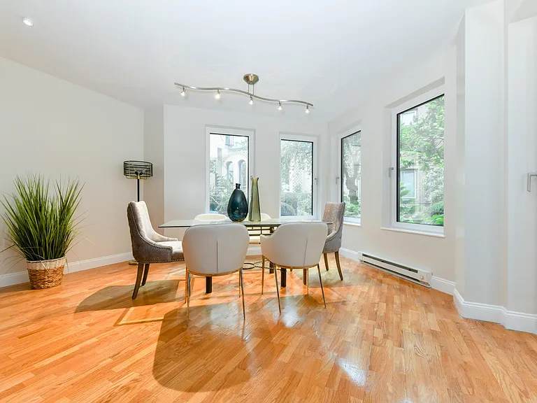 492 Beacon St #13 — Photo 1