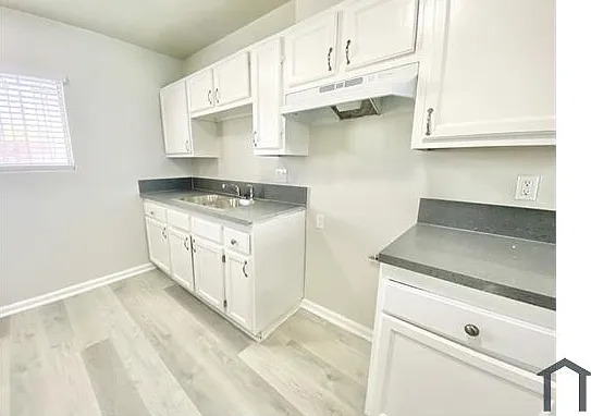 7711 S San Pedro St #2 — Photo 2