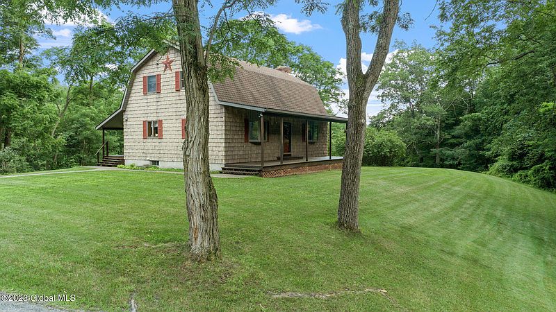 2nd image of 570 Lime Kiln Road