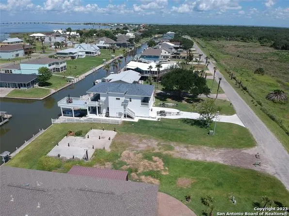 64 Magnolia St LOT 64, Rockport, TX 78382