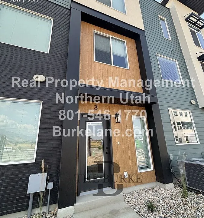 1441 W Grayson #9