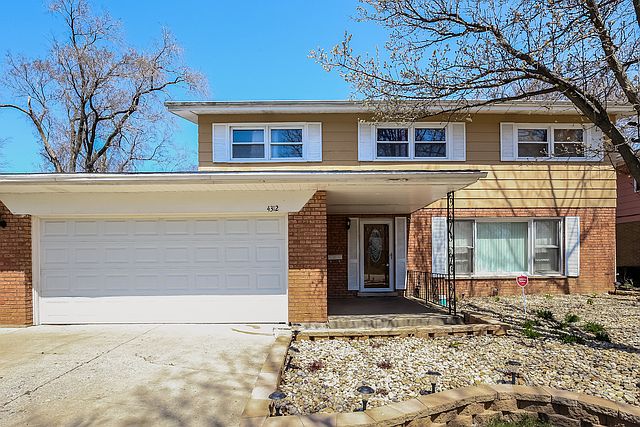 1st image of 4312 Applewood Ln
