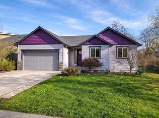 125 S Ash St, Yamhill, OR 97148