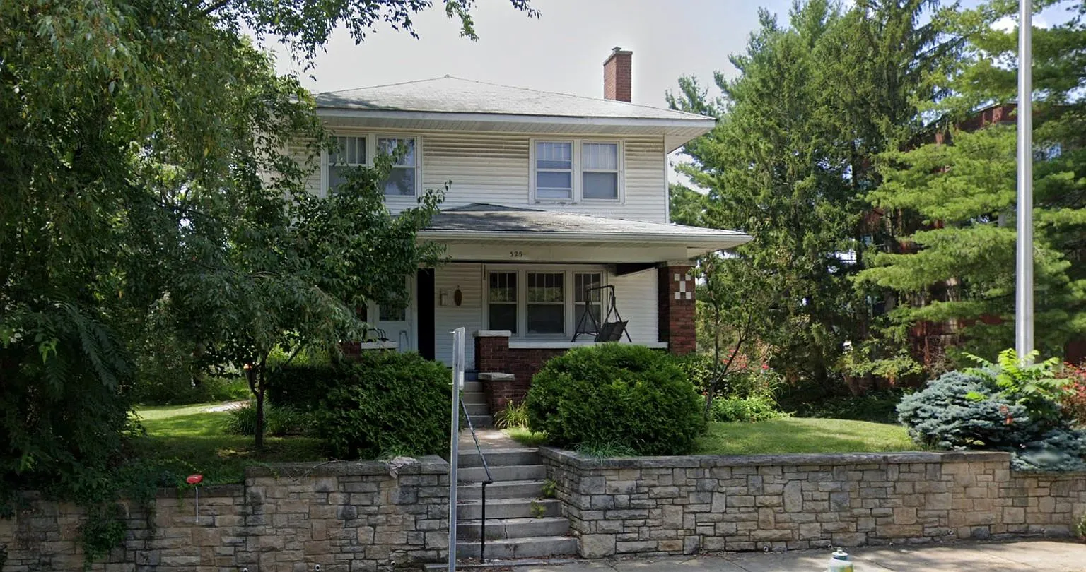4 bedrooms 2 bathrooms across from Union/Kelly/Luddy. Available August 2027 — Photo 1