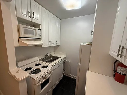 Rented by Oxford Property Group | media 9