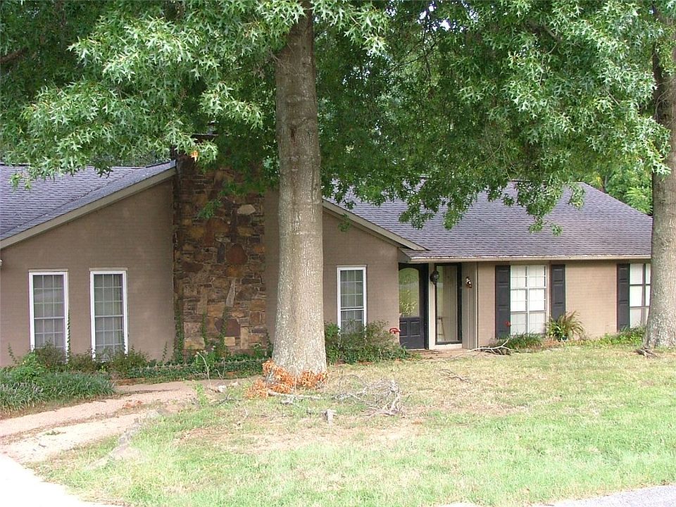 1st image of 802 Kings Dr