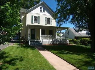 279 Tenafly Rd, Englewood, NJ 07631