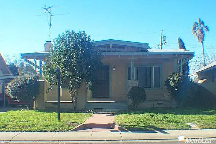1621 N Berkeley Ave photo 1