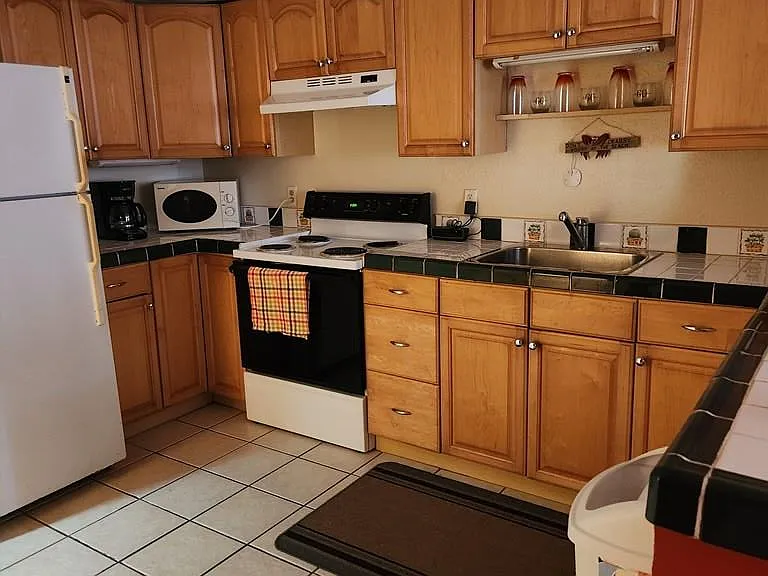 120 Padre Blvd #404 — Photo 9