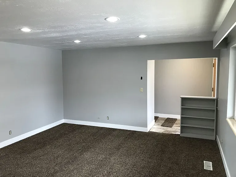 2818 S 450 W — Photo 2