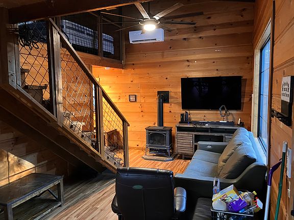 5th image of 2487 Alma Ave