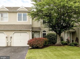 6126 Spring Knoll Dr, Harrisburg, PA 17111