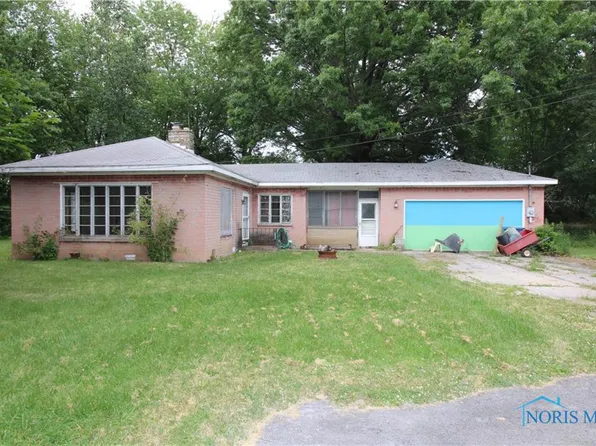 3265 W Lakeshore Dr, Pt Clinton, OH 43452