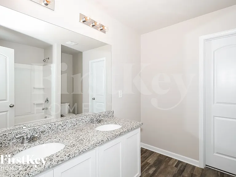 2550 Wood Bend Ln — Photo 10
