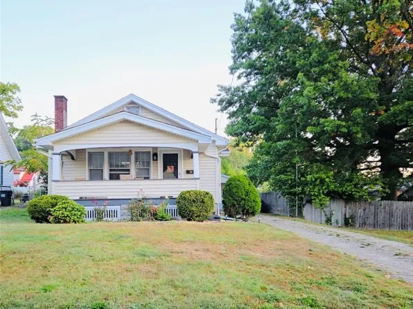 94 Shadyside Dr, Youngstown, OH 44512