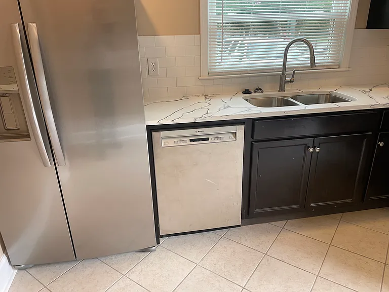 1613 Seigle Ave — Photo 12