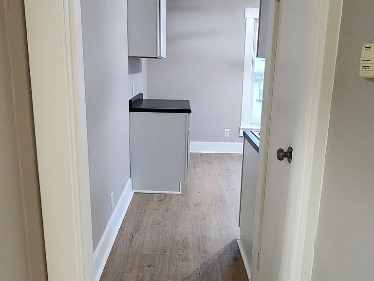 115 Franklin Ave #1/2 — Photo 5