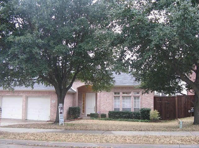 1st image of 3205 Brookhollow Ln