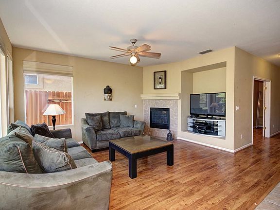 3rd image of 1172 Brae Ct