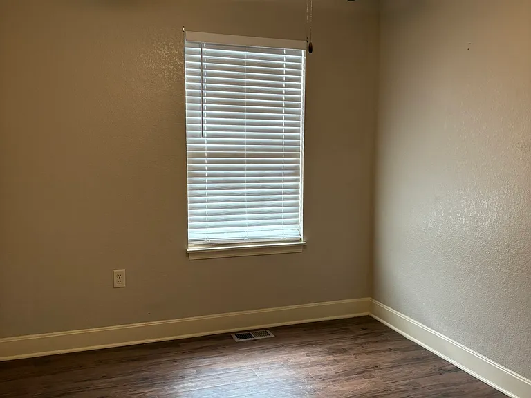 146 Barberry Ln — Photo 15