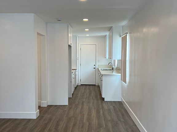 2nd image of 14504 Avis Ave #14506
