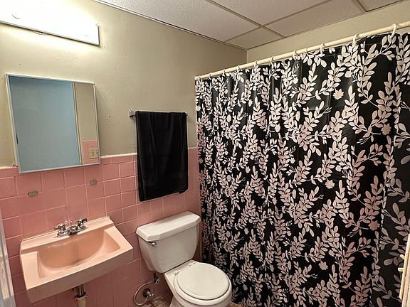 5th image of 4718-4720 Nebraska Ave #3