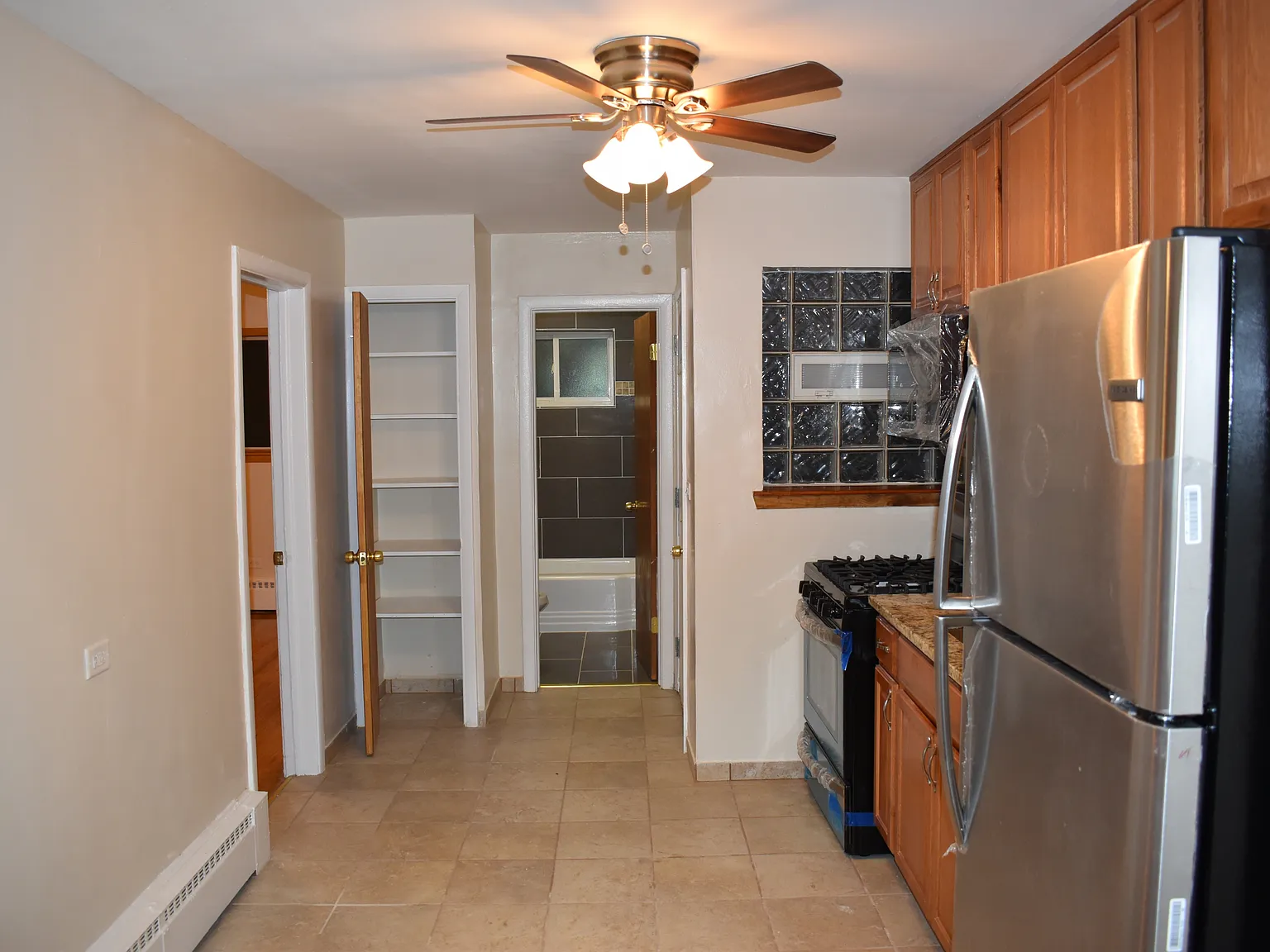 1939 South 5th Avenue - 2N — Photo 4