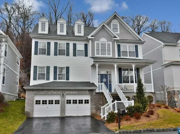 66 Ramapo River Trce, Oakland, NJ 07436