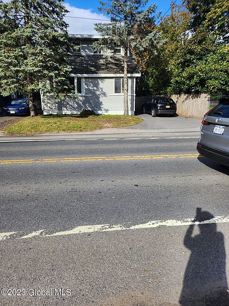 2nd image of 849 Curry Road