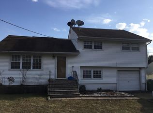 5 Gloria Ave, Edison, NJ 08820