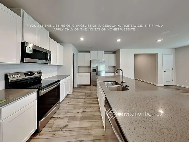 2618 Brunson Ct — Photo 6