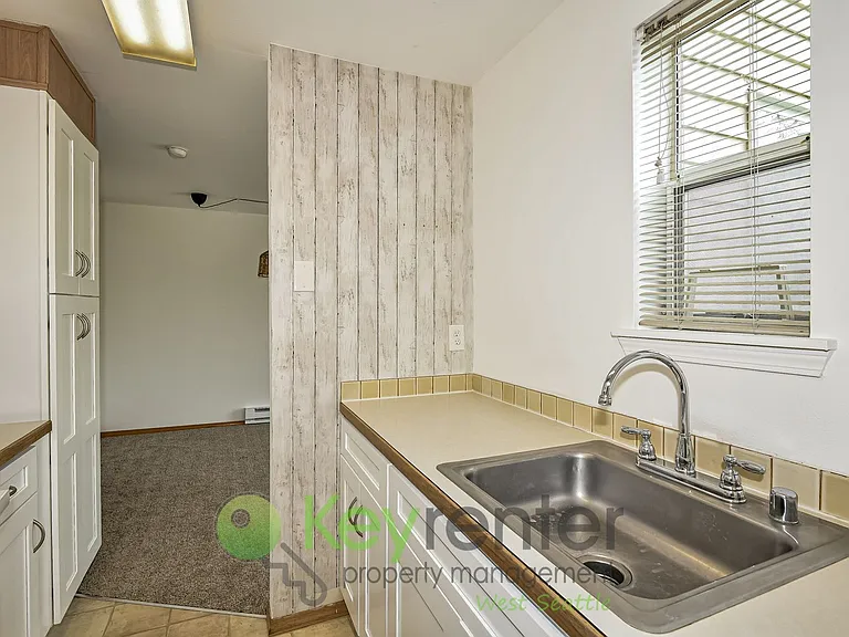 6042 Fauntleroy Way SW — Photo 7