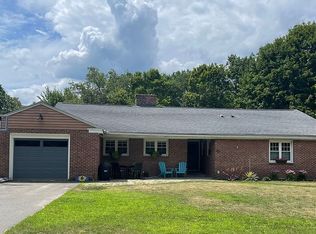 6 Fairfield Ave, Haydenville, MA 01039