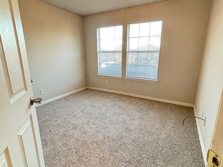 2601 Coffey Dr — Photo 20
