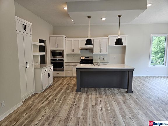 5th image of 5258 Waterford Ave