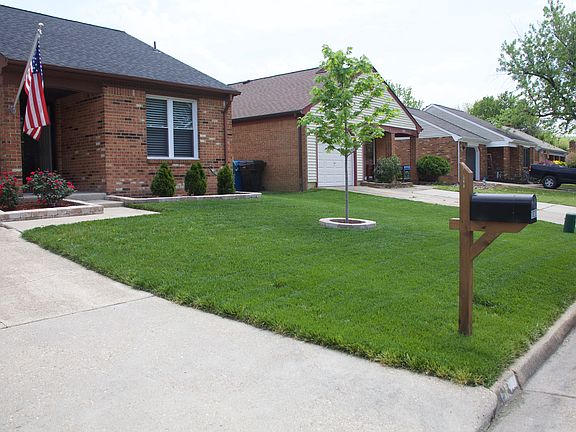 3rd image of 1920 Stanhope Ct