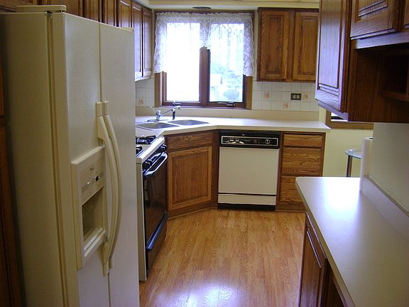 3rd image of 17212 Ridgeland Ave #222
