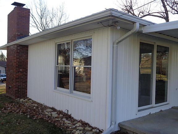 3rd image of 3313 Linda Ln