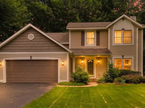 155 Summer Wind Ct, Holland, MI 49424
