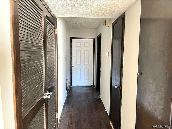 2nd image of 536 Saddlewood Ln