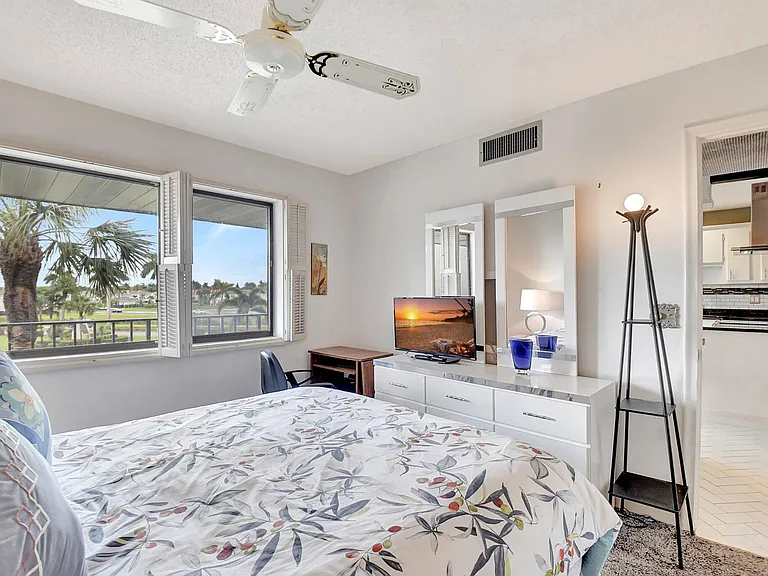 4070 Tivoli Ct #307 — Photo 23