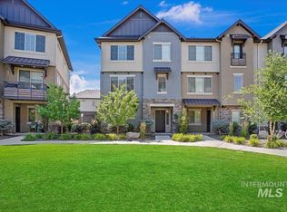 3320 E Front Runner Ln, Boise, ID 83716