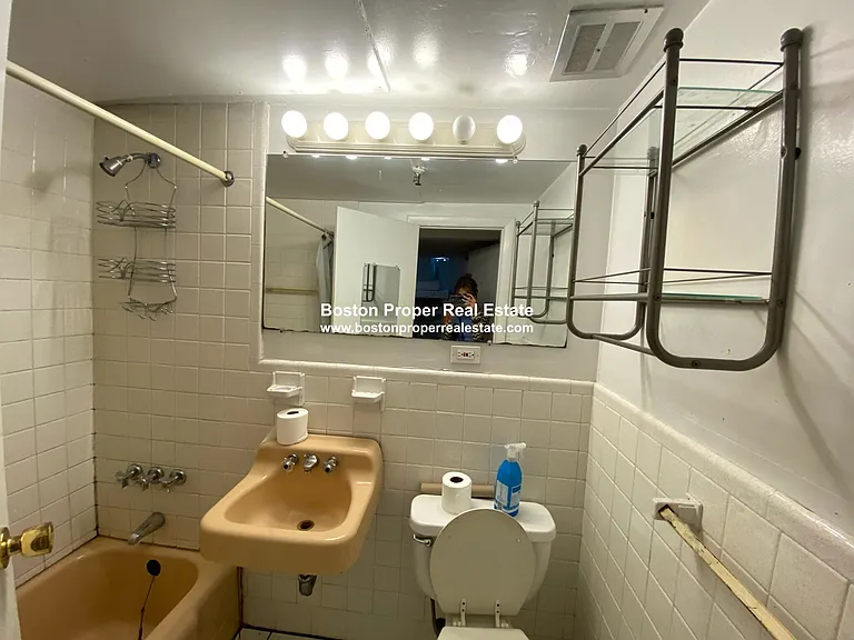 289 Newbury St #2 — Photo 7