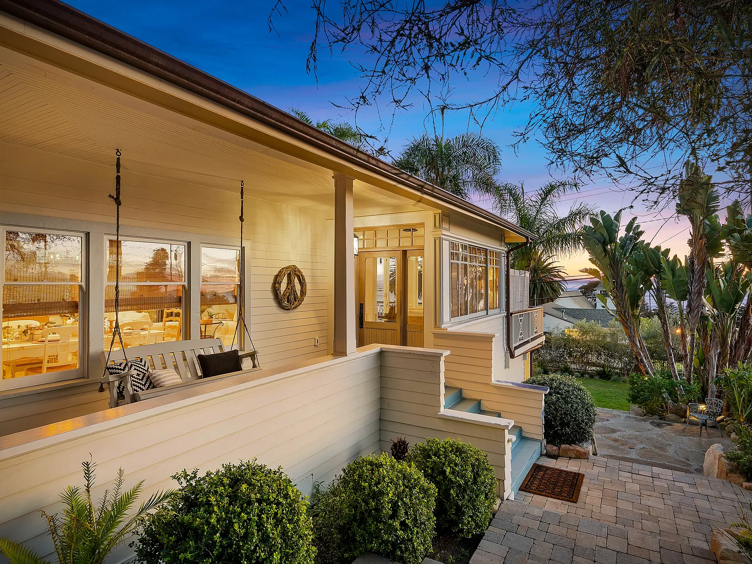 130 Valencia Rd — Photo 2