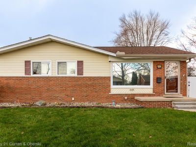 3229 Ward St, Trenton, MI, 48183