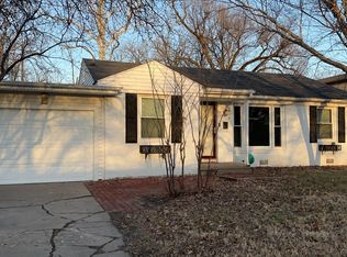 814 Lexington Rd, Wichita, KS 67218