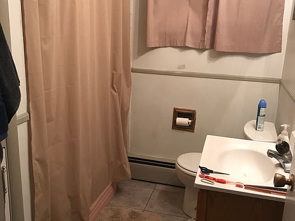 main floor bathroom 