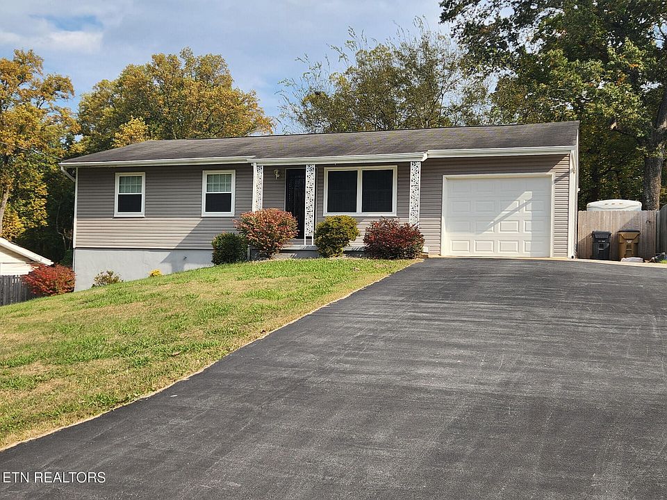 1st image of 3300 Gilbert Ln