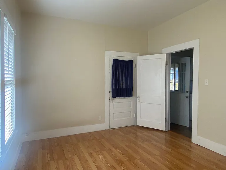 738 N Wall St — Photo 13