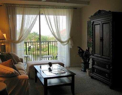5th image of 720 Villa Cir